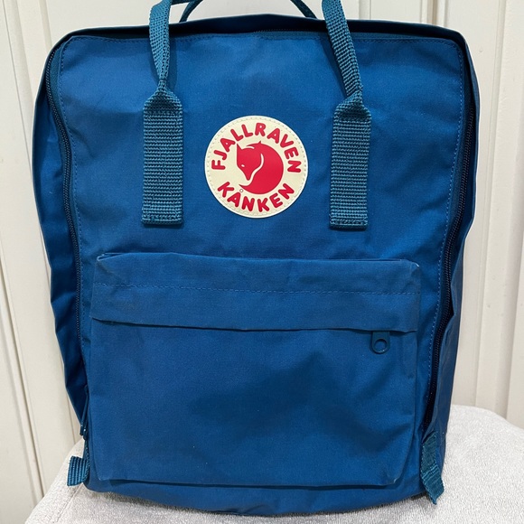 Fjallraven Handbags - Fjallraven Kanken backpack